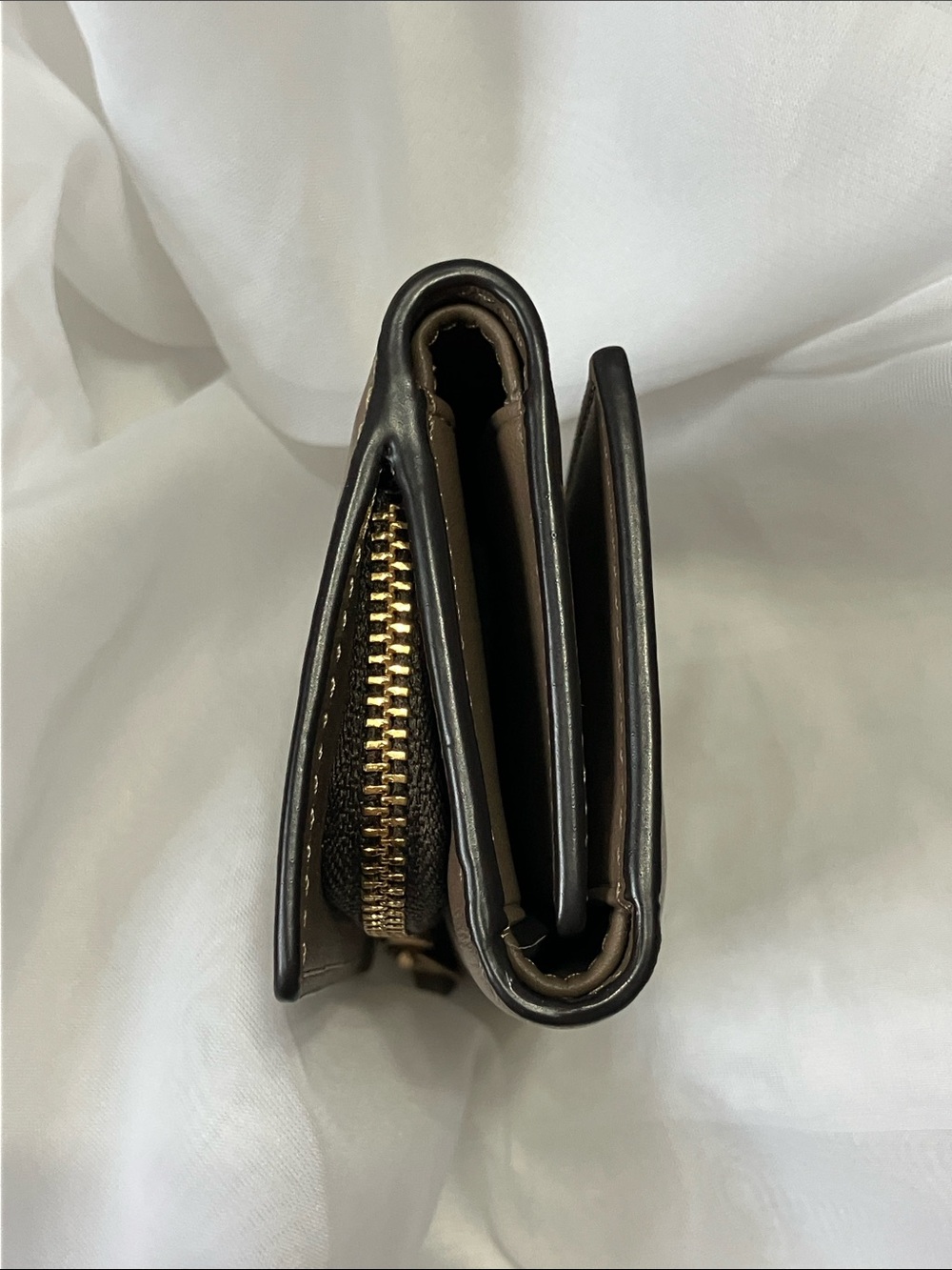 Micro Wallet - Picture 9 of 13